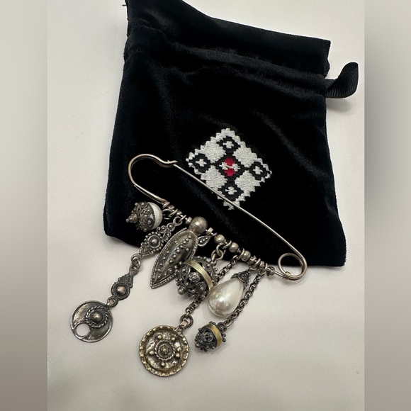 NWOT PREGOMESH Brooch "Heqyal" - Picture 5 of 6